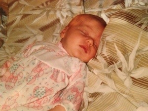 At 3 weeks she was already my little "ten pound bag of sugah!"